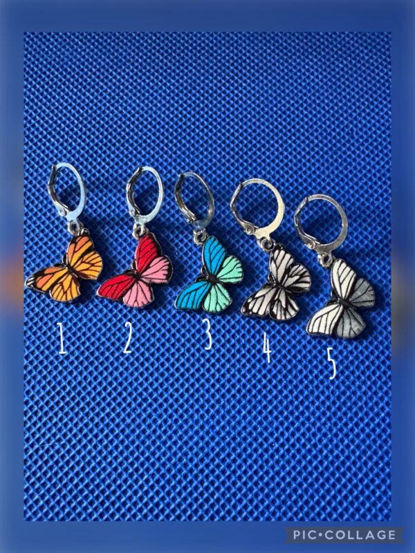 Butterfly Charm oorbellen 🦋 Butterfly Charm Oorbellen – 5 kleuren 🌈