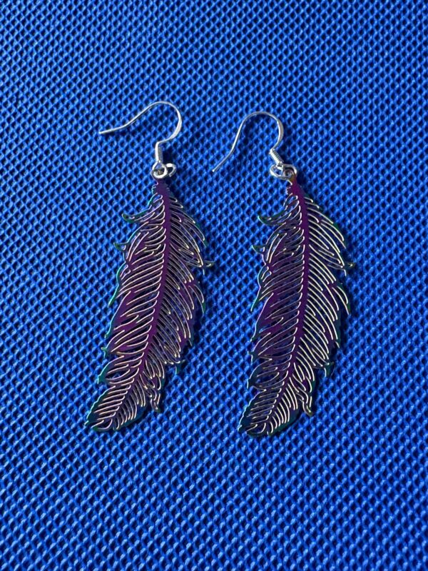 🪶 Kameleon Veer Oorbellen