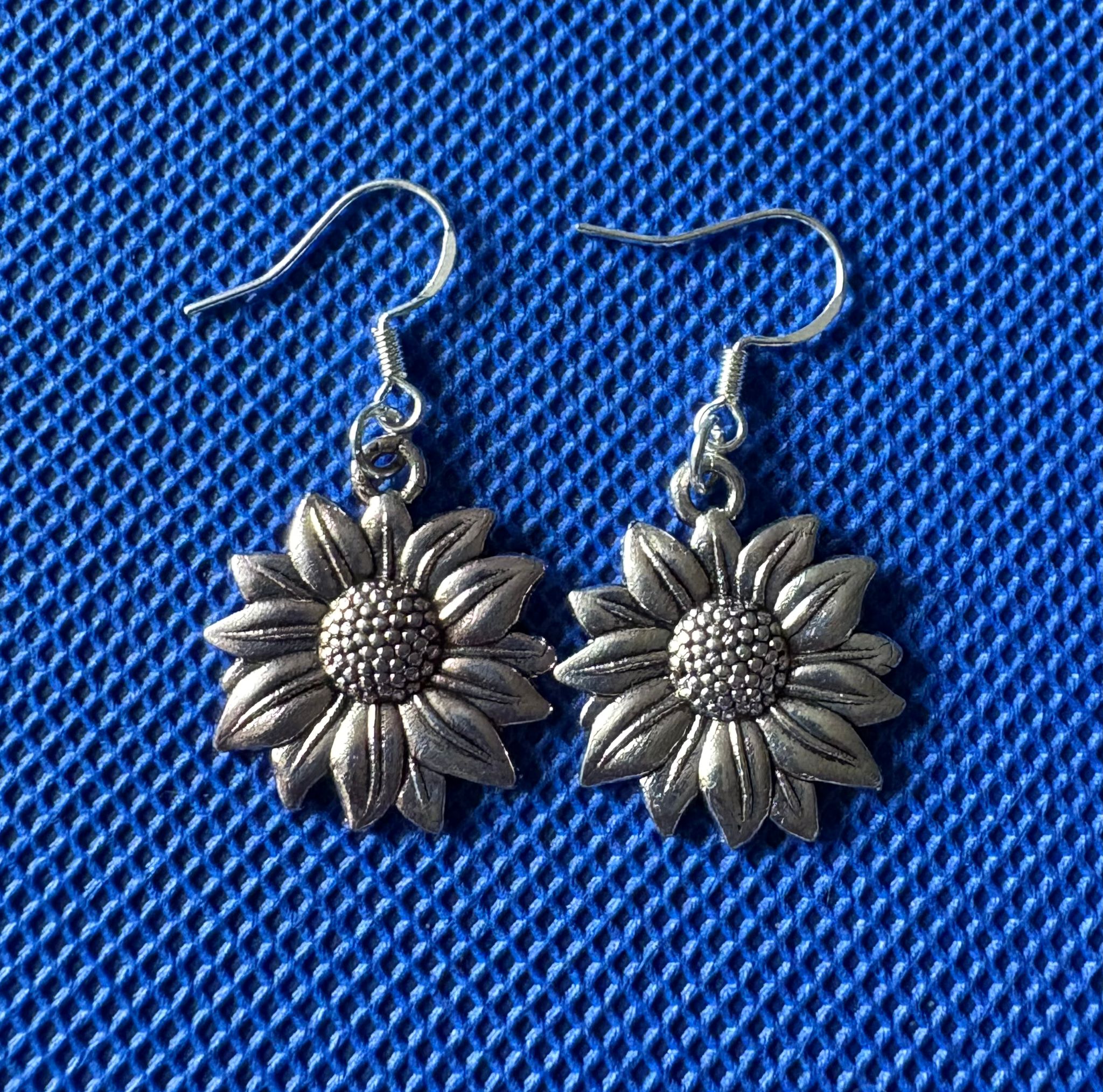 Zonnebloem oorbellen 🌻 Zonnebloem Oorbellen